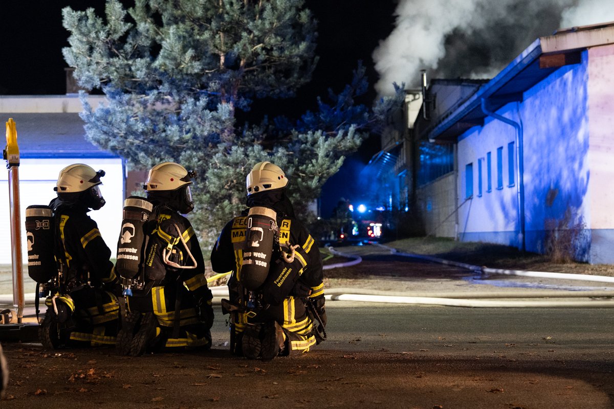 Im Blaulichtbereich – Pressefotograf Blaulicht NB Autofokus