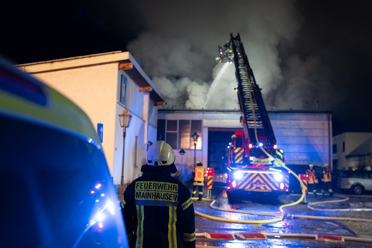 Im Blaulichtbereich – Pressefotograf Blaulicht NB Autofokus