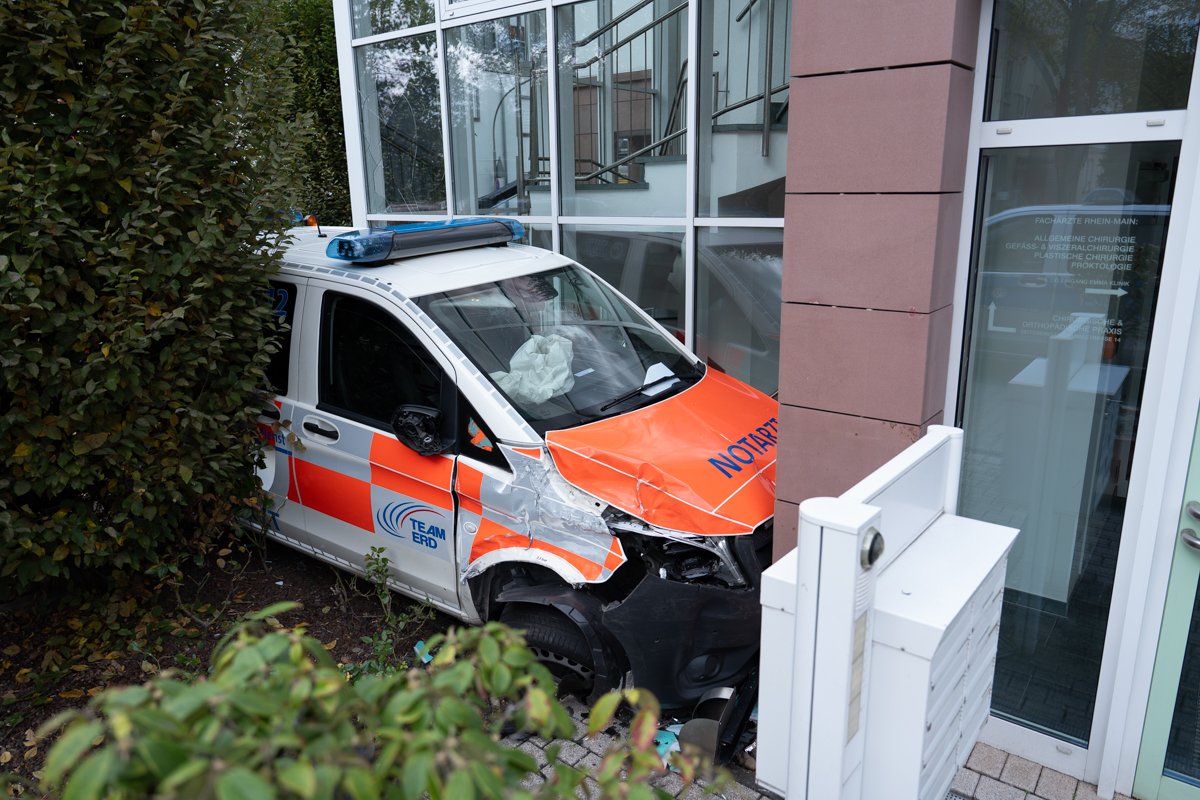 Im Blaulichtbereich – Pressefotograf Blaulicht NB Autofokus